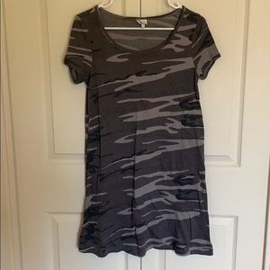 Short sleeve camo dress